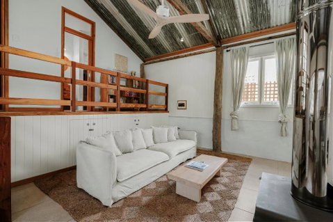 Orchard Cottage - Quiet Farm Escape - Timeshare Accommodation 3