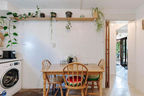 One-Bedroom Suite-Close To Beach And CBD - Timeshare Accommodation 3