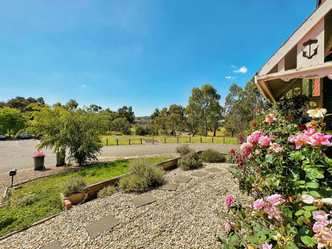 Parkside House By GoodLive - Timeshare Accommodation 0