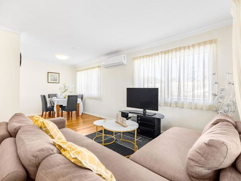 Peaceful 3BR Comfy Unit Sunnybank Near Everything - Timeshare Accommodation 2