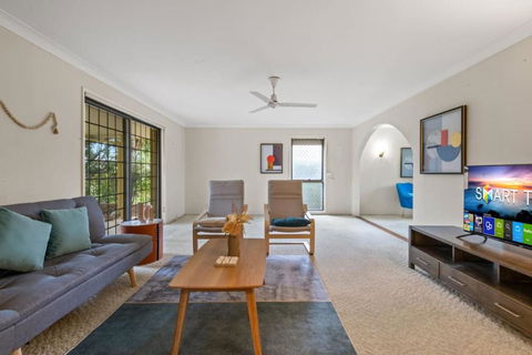 Peaceful 4BR At Sunnybank CBD With 2Parking Yard And Mall - Timeshare Accommodation 1