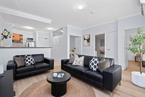 Play & Stay On Hay - Sleeps 2 Or 4 - Timeshare Accommodation 0