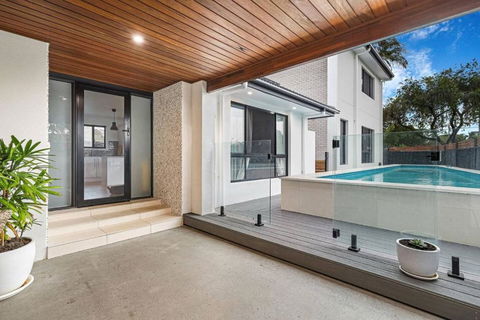 Pool House Hideaway - Timeshare Accommodation 0