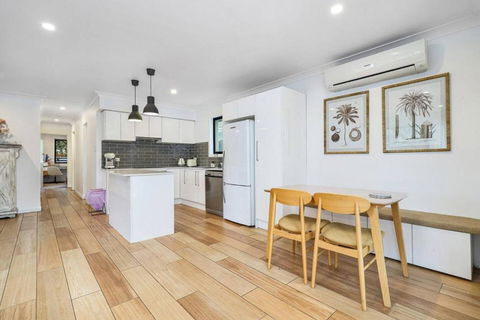 Pool House Hideaway - Timeshare Accommodation 3