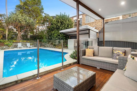 Pool Side Luxury Pet Friendly - Walk To The Beach - Timeshare Accommodation 0
