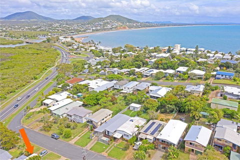 Poppies Cottage - Cooee Bay Beachside Retreat - Timeshare Accommodation 2