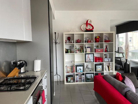 Radiance - Chic Fitzroy Street Apartment - Timeshare Accommodation 3