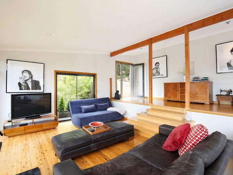 Postcards From The Edge - Timeshare Accommodation 1