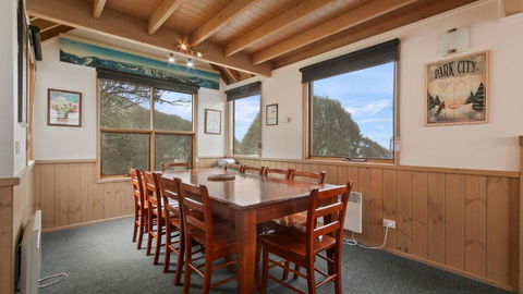 Powderkeg - Timeshare Accommodation 3