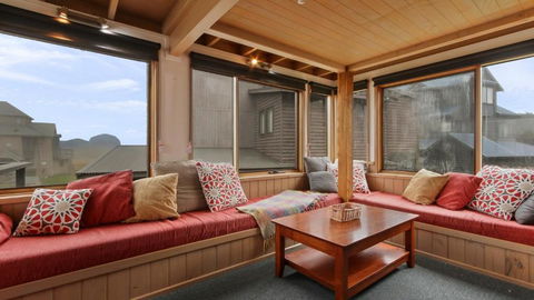 Powderkeg - Timeshare Accommodation 1