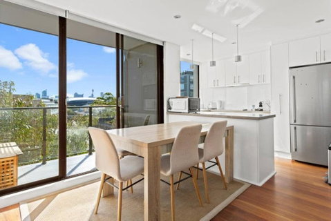 Prime Location 2-Bed Apartment With Parking - Timeshare Accommodation 1