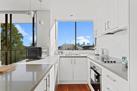 Prime Location 2-Bed Apartment With Parking - Timeshare Accommodation 3