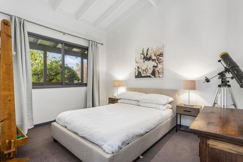 Pristine Mountain Retreat With Expansive Views - Timeshare Accommodation 2