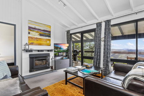 Pristine Mountain Retreat With Expansive Views - Timeshare Accommodation 0