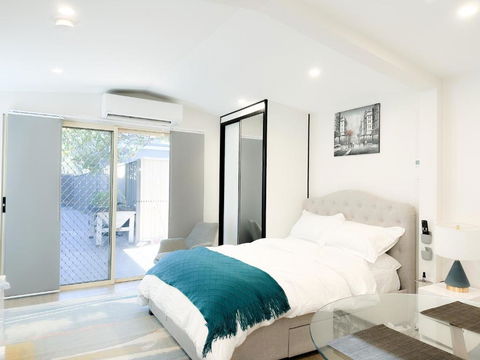 Private, Local Living Studio In Mascot, Airport - Timeshare Accommodation 0
