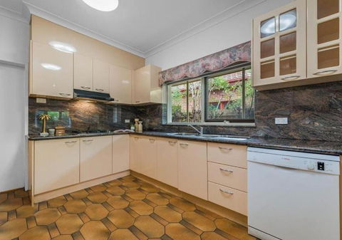 Pyne House - Timeshare Accommodation 1