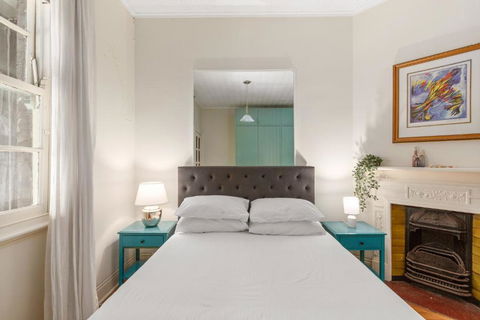 Quaint 3-Bed Heritage Home In The Heart Of Sydney - Timeshare Accommodation 0