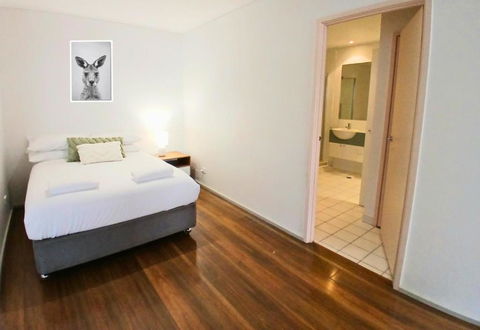 Readyset Apartments At Dockside - Timeshare Accommodation 3