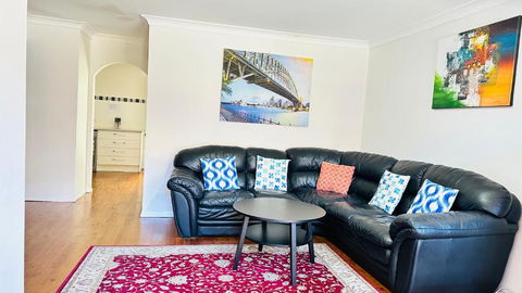 Quiet Family Townhouse In Wollongong CBD - Timeshare Accommodation 0