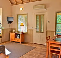 Autumn Leaf Cottage 1 - Timeshare Accommodation