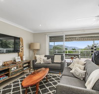 Barefoot Top Floor 32 Skyline Crescent Crescent Head