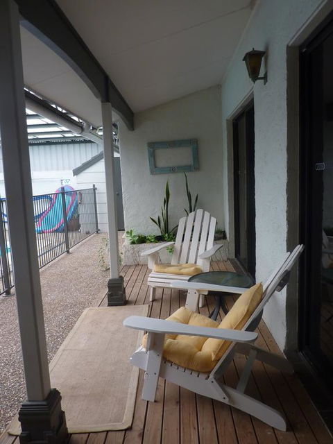 Batemans Bay Manor - Bed And Breakfast - Timeshare Accommodation 1