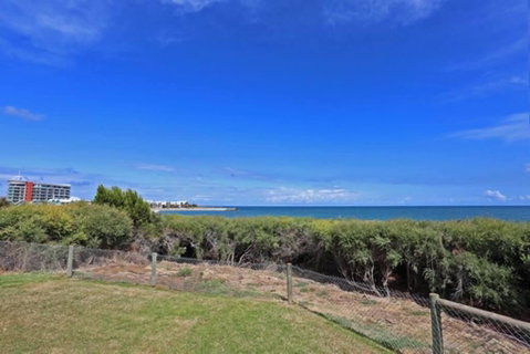 Beach Cottage In The Heart Of Mandurah - Timeshare Accommodation 3