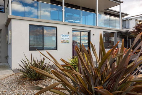 Beachfront Apartment Blackmans Bay - Timeshare Accommodation 1