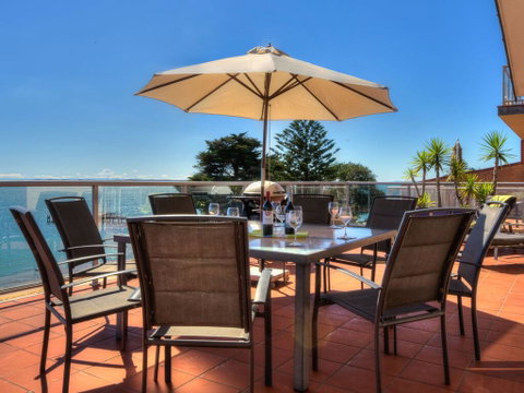 Beachfront Penthouse Cowes - Timeshare Accommodation 1