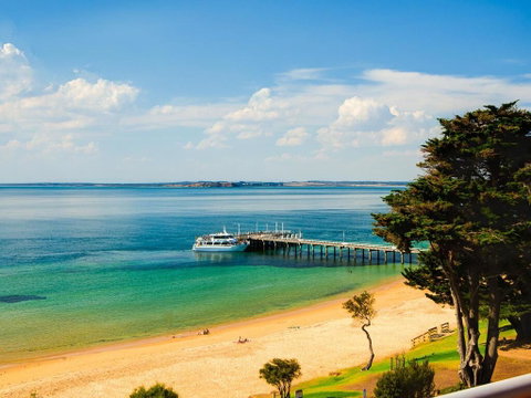 Beachfront Penthouse Cowes - Timeshare Accommodation 0