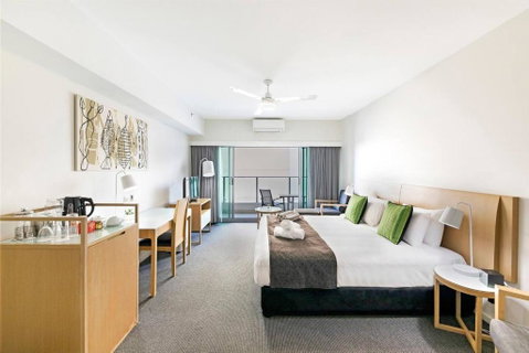 Resort-Style Sister Studios - Double Delight In The CBD - Timeshare Accommodation 0