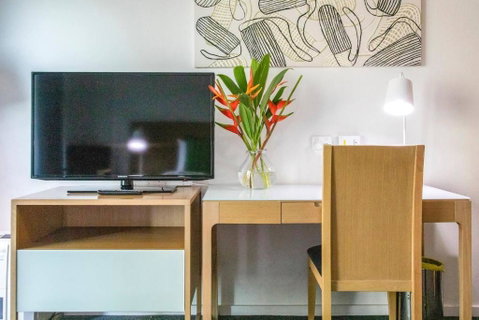 Resort-Style Sister Studios - Double Delight In The CBD - Timeshare Accommodation 1