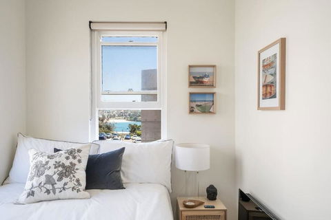 Relaxed Coogee Coastal Living With Ocean Views - Timeshare Accommodation 0