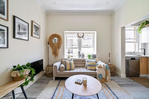 Relaxed Coogee Coastal Living With Ocean Views - Timeshare Accommodation 1