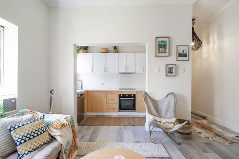 Relaxed Coogee Coastal Living With Ocean Views - Timeshare Accommodation 2