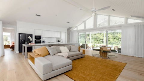 Resort Style Living With Pool, Tennis Court And Beach - Timeshare Accommodation 0