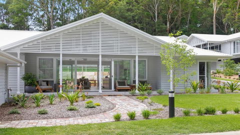Resort Style Living With Pool, Tennis Court And Beach - Timeshare Accommodation 3