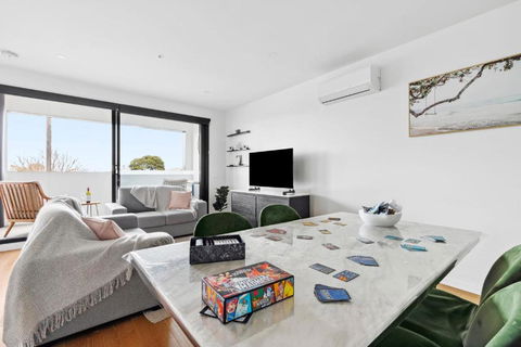 Retreat On Bellerine I 2BR Apartment I Geelong CBD - Timeshare Accommodation 3
