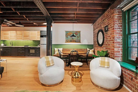 Retro Meets Industrial At Heritage Bond Store - Timeshare Accommodation 1