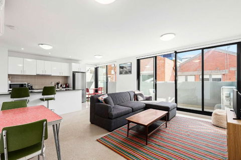 Right In The Centre Of Town - Timeshare Accommodation 0