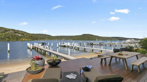 Riptides Booker Bay -Waterfront Apartment, Walk To Shops & Cafes - Timeshare Accommodation 1