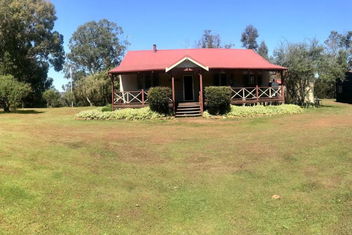 River Cottage Retreat Jalbarragup with Timeshare Accommodation