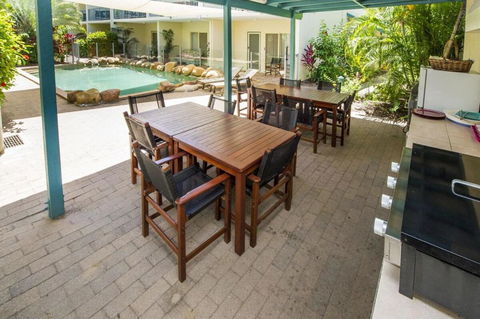SAILS 9 Beachfront Getaway Horseshoe Bay - Timeshare Accommodation 3