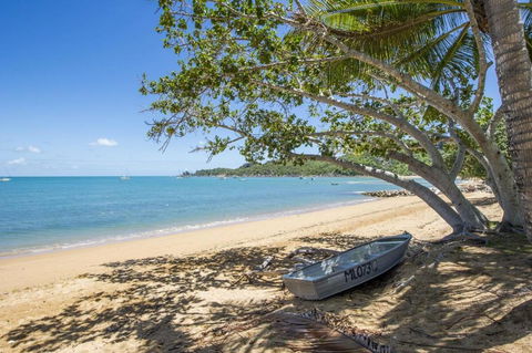 SAILS 9 Beachfront Getaway Horseshoe Bay - Timeshare Accommodation 1