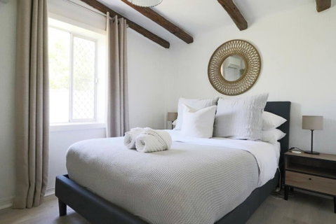 Rustic Chic 200 Metres From CBD - Timeshare Accommodation 3