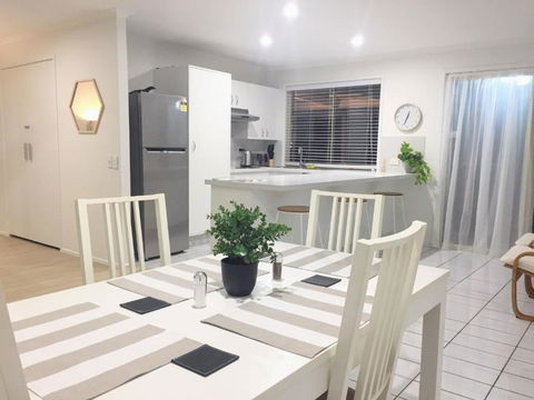 Robin Joy - Timeshare Accommodation 0