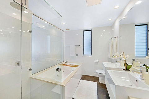 Rockpool No 4 Beachfront Unit - Timeshare Accommodation 3