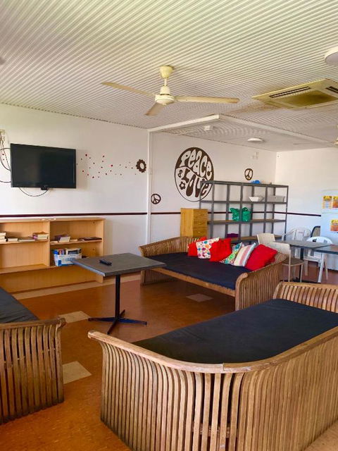 Roey Backpackers And Party Bar - Timeshare Accommodation 3