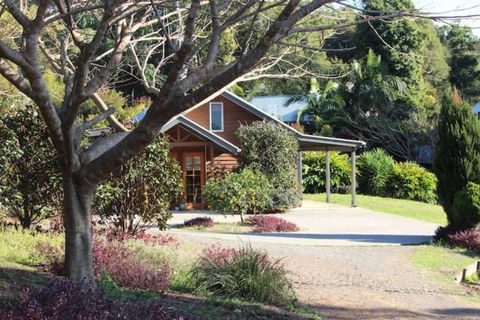 Romantic Lakeview Cottage - Timeshare Accommodation 0