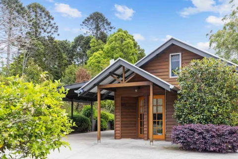 Romantic Lakeview Cottage - Timeshare Accommodation 1